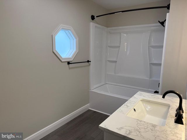 2712 BUXTON RD, Harrisburg, PA 17110