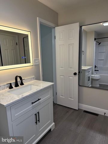 2712 BUXTON RD, Harrisburg, PA 17110