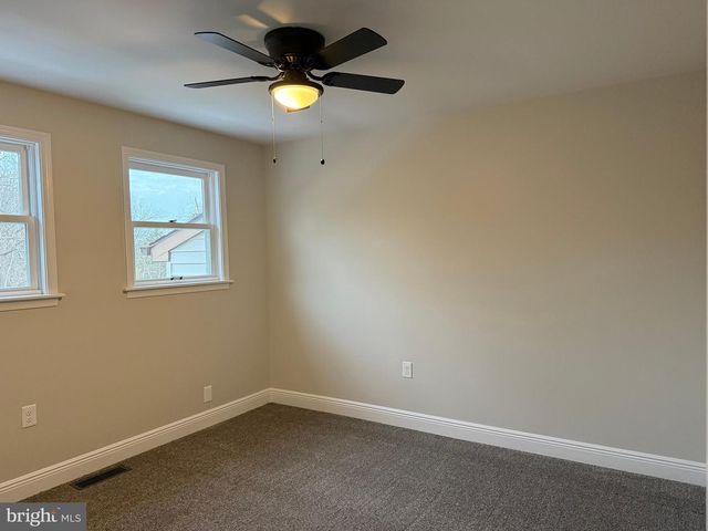 2712 BUXTON RD, Harrisburg, PA 17110