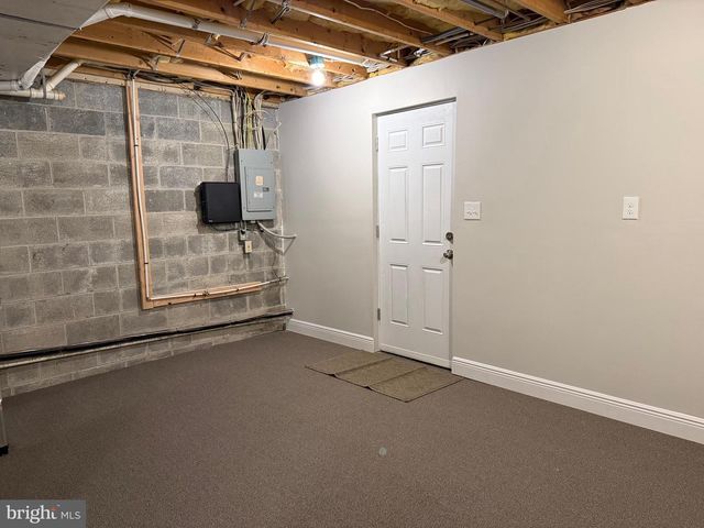 2712 BUXTON RD, Harrisburg, PA 17110