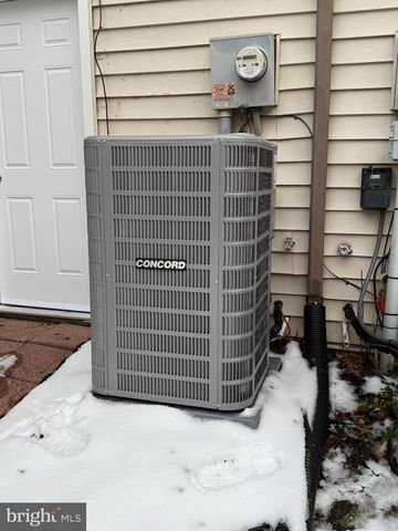 2712 BUXTON RD, Harrisburg, PA 17110