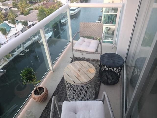 2841 NE 163rd Street 1111, North Miami Beach, FL 33160
