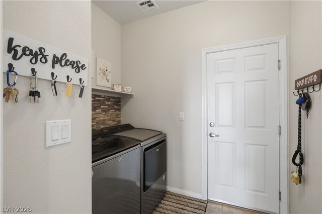 2081 Hunt Woods Court, Laughlin, NV 89029