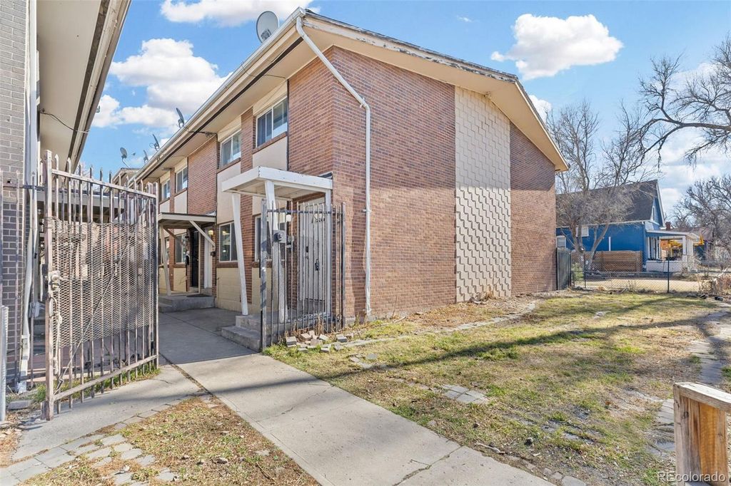 1630 Chester Street, Aurora, CO 80010