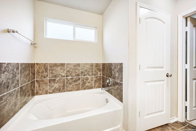 11719 CLAMOUN CIR, San Antonio, TX 78245