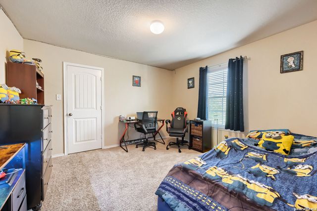 11719 CLAMOUN CIR, San Antonio, TX 78245