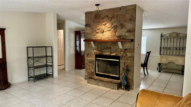 1502 ET HITTE TRAIL, Seffner, FL 33584