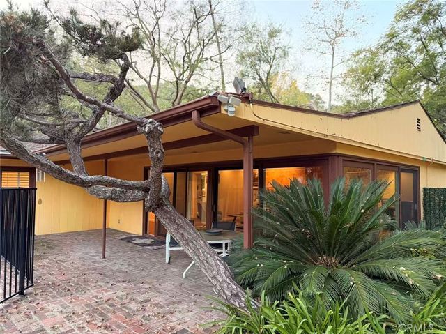 2500 Benedict Canyon, Beverly Hills, CA 90210