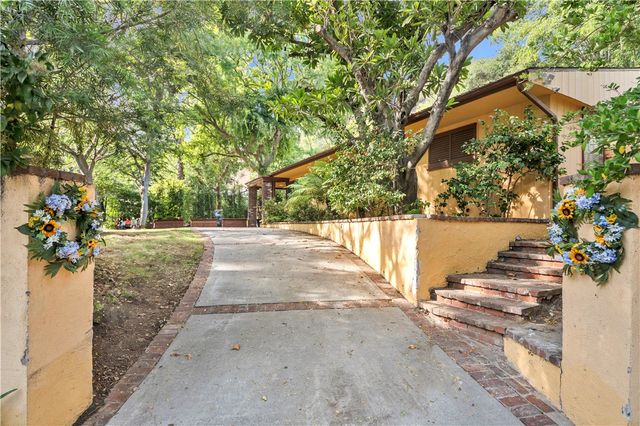 2500 Benedict Canyon, Beverly Hills, CA 90210