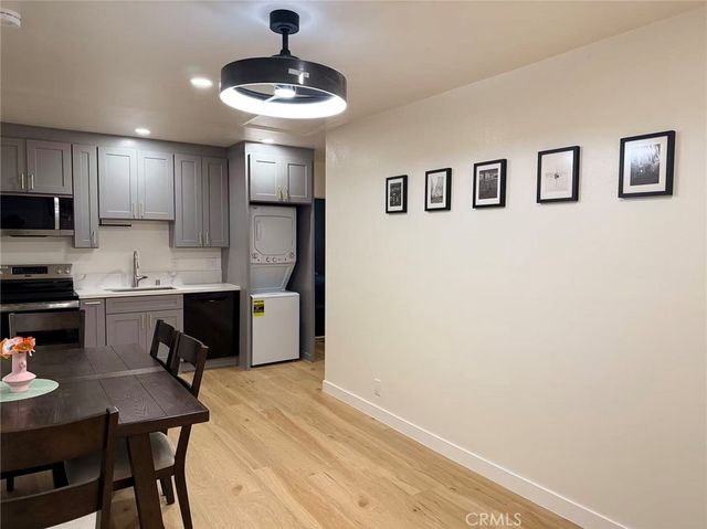 2500 Benedict Canyon, Beverly Hills, CA 90210