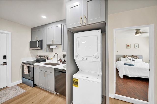 2500 Benedict Canyon, Beverly Hills, CA 90210