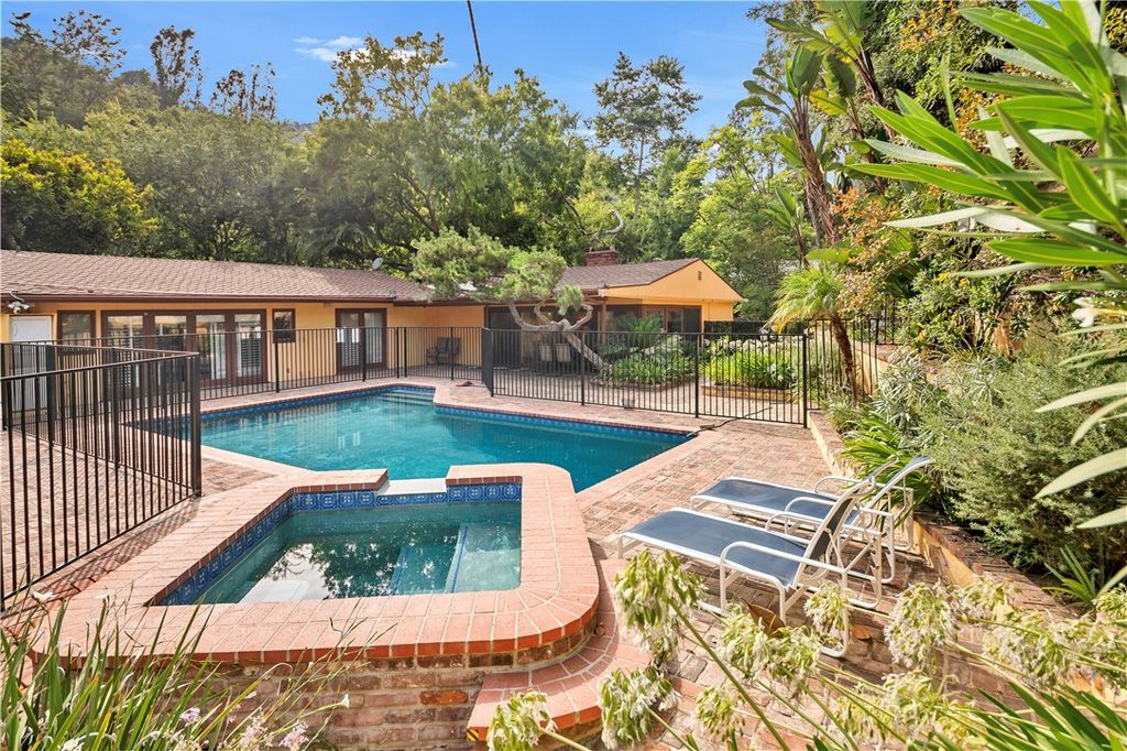 2500 Benedict Canyon, Beverly Hills, CA 90210