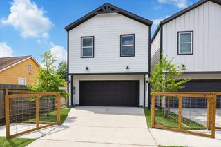 2015 Brackenridge Street C, Houston, TX 77026