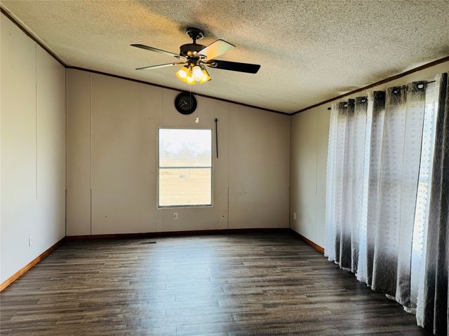 277 Vz County Road 3709, Wills Point, TX 75169
