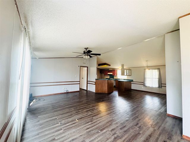 277 Vz County Road 3709, Wills Point, TX 75169