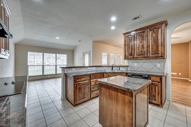 1114 Walter Stephenson Road, Midlothian, TX 76065