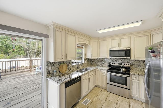 517 NW Floresta Drive, Port St. Lucie, Port St Lucie, FL 34983