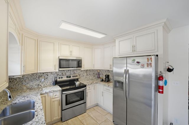 517 NW Floresta Drive, Port St. Lucie, Port St Lucie, FL 34983