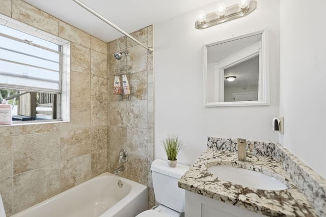 517 NW Floresta Drive, Port St. Lucie, Port St Lucie, FL 34983