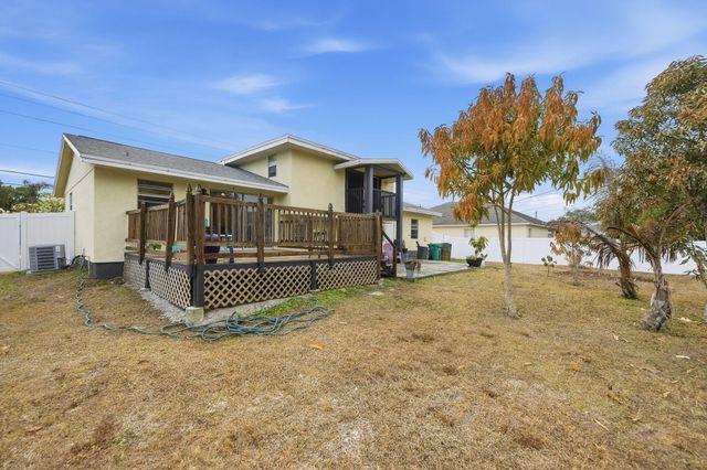 517 NW Floresta Drive, Port St. Lucie, Port St Lucie, FL 34983