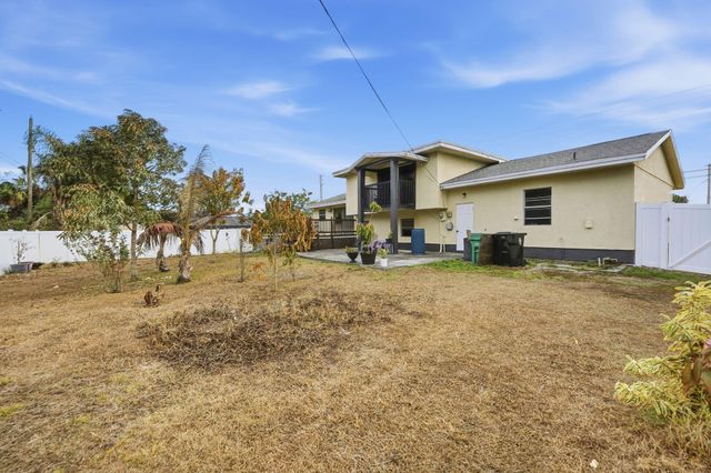 517 NW Floresta Drive, Port St. Lucie, Port St Lucie, FL 34983