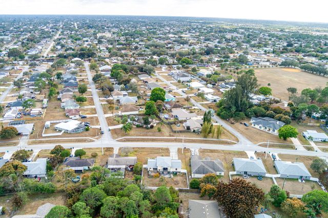 517 NW Floresta Drive, Port St. Lucie, Port St Lucie, FL 34983