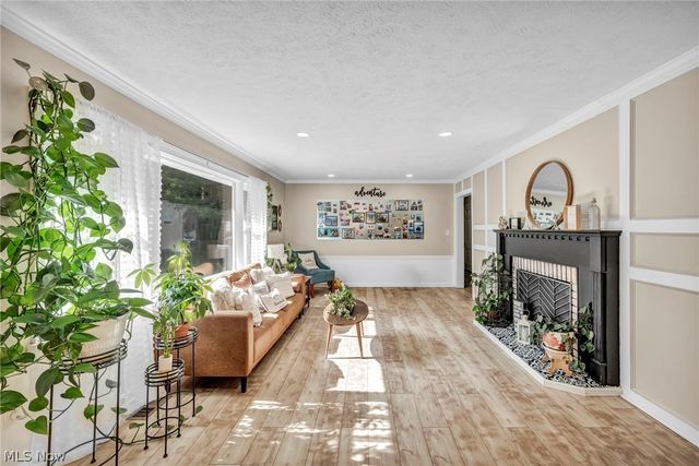 1963 Whitewood Drive, Madison, OH 44057