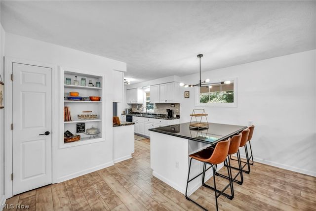 1963 Whitewood Drive, Madison, OH 44057