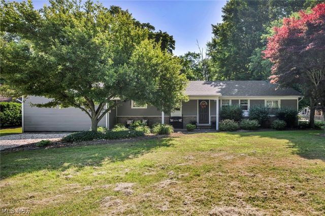 1963 Whitewood Drive, Madison, OH 44057