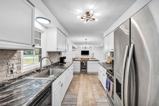 1963 Whitewood Drive, Madison, OH 44057