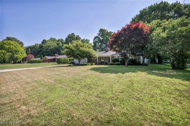 1963 Whitewood Drive, Madison, OH 44057