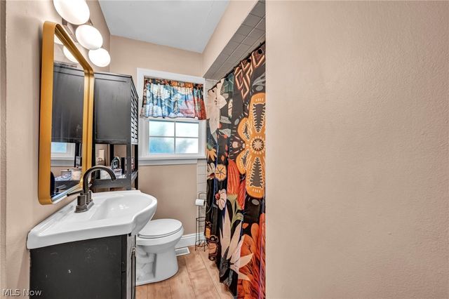 1963 Whitewood Drive, Madison, OH 44057