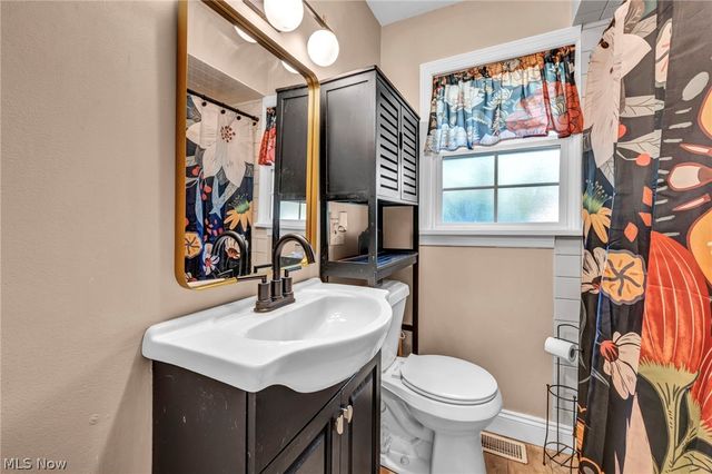 1963 Whitewood Drive, Madison, OH 44057