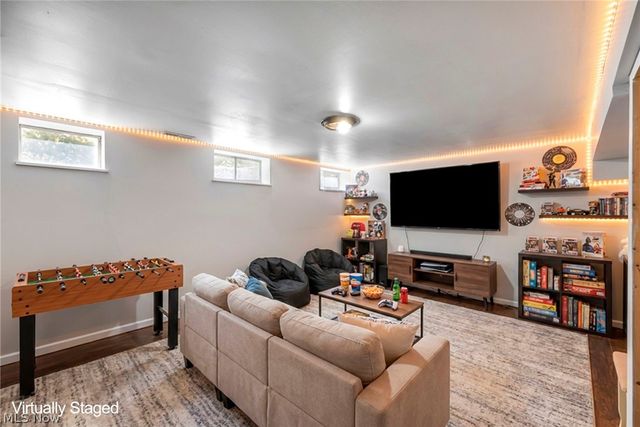 1963 Whitewood Drive, Madison, OH 44057