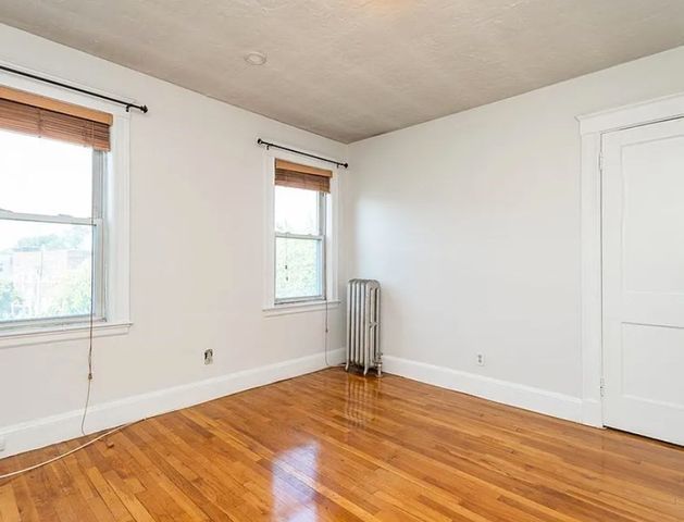 124 Selden St, Boston, MA 02124