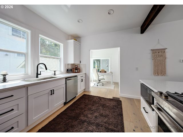 5105 Se 41ST Ave, Portland, OR 97202