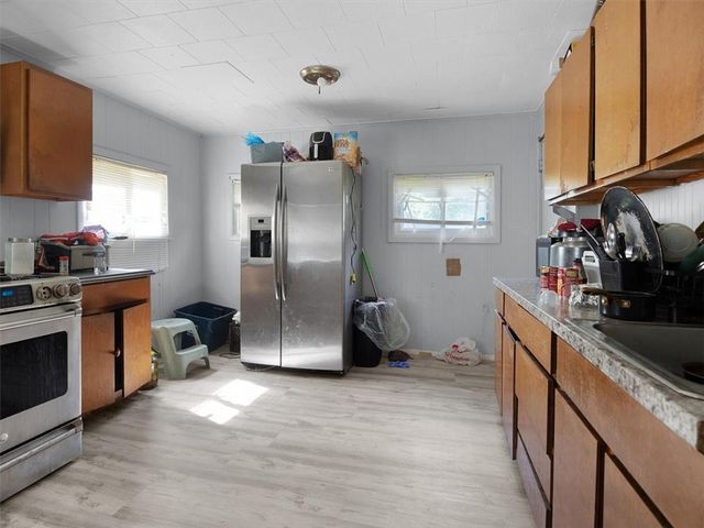 381 Parsells Avenue, Rochester, NY 14609