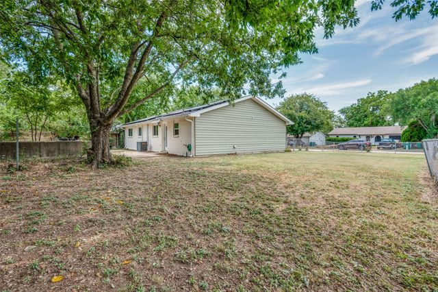 119 Halifax Drive, Cedar Hill, TX 75104