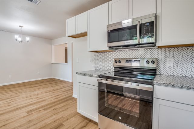 119 Halifax Drive, Cedar Hill, TX 75104