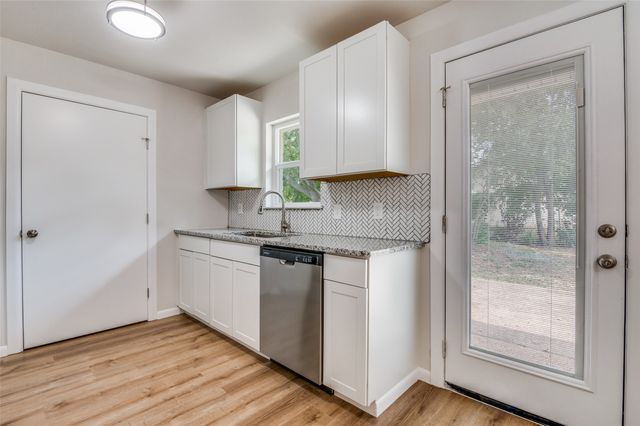 119 Halifax Drive, Cedar Hill, TX 75104