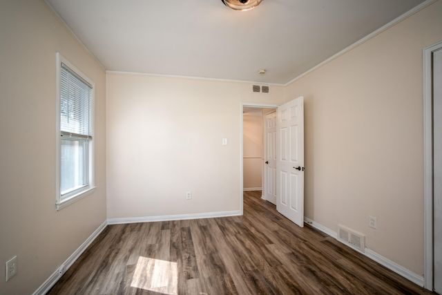 28465 N Clements Circle, Livonia City, MI 48150