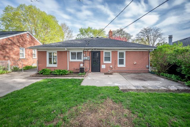 28465 N Clements Circle, Livonia City, MI 48150