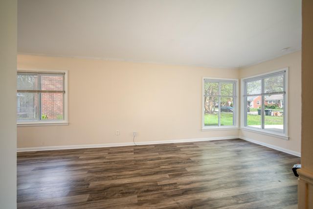 28465 N Clements Circle, Livonia City, MI 48150