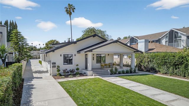 141 S Roosevelt Avenue, Pasadena, CA 91107