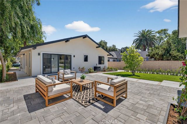 141 S Roosevelt Avenue, Pasadena, CA 91107