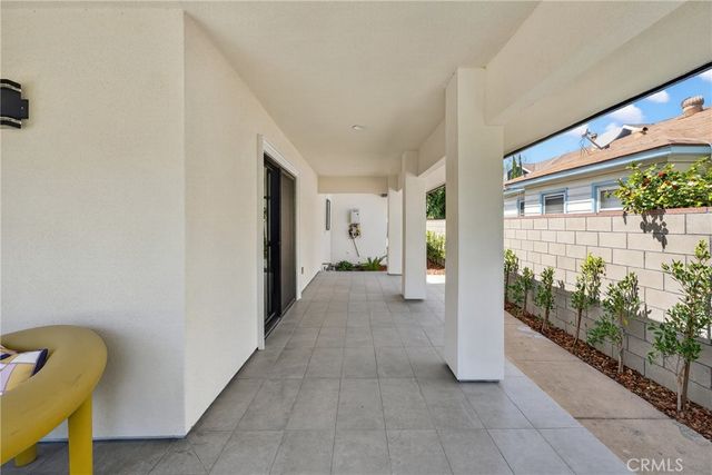 141 S Roosevelt Avenue, Pasadena, CA 91107