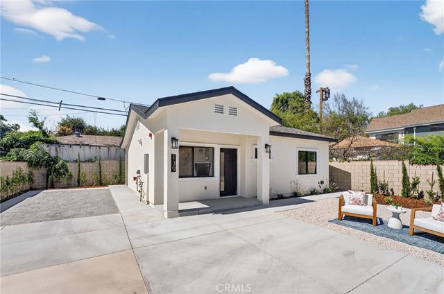 141 S Roosevelt Avenue, Pasadena, CA 91107