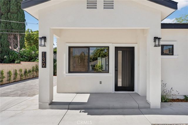 141 S Roosevelt Avenue, Pasadena, CA 91107