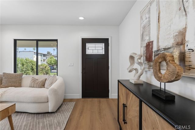 141 S Roosevelt Avenue, Pasadena, CA 91107