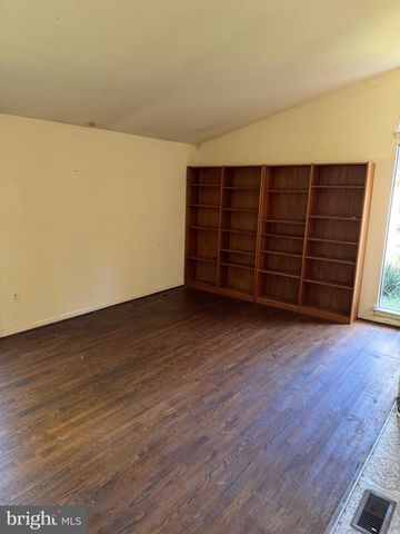 14828 FIRESIDE DR, Silver Spring, MD 20905